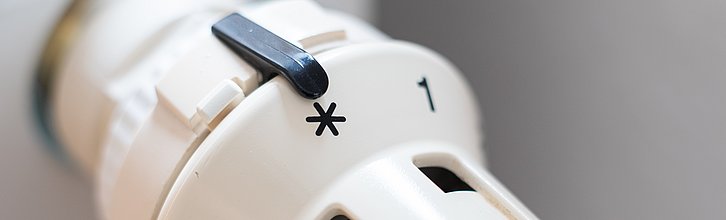 Heizungsthermostat, das auf niedrigster Stufe (Frostschutz) eingestellt ist.